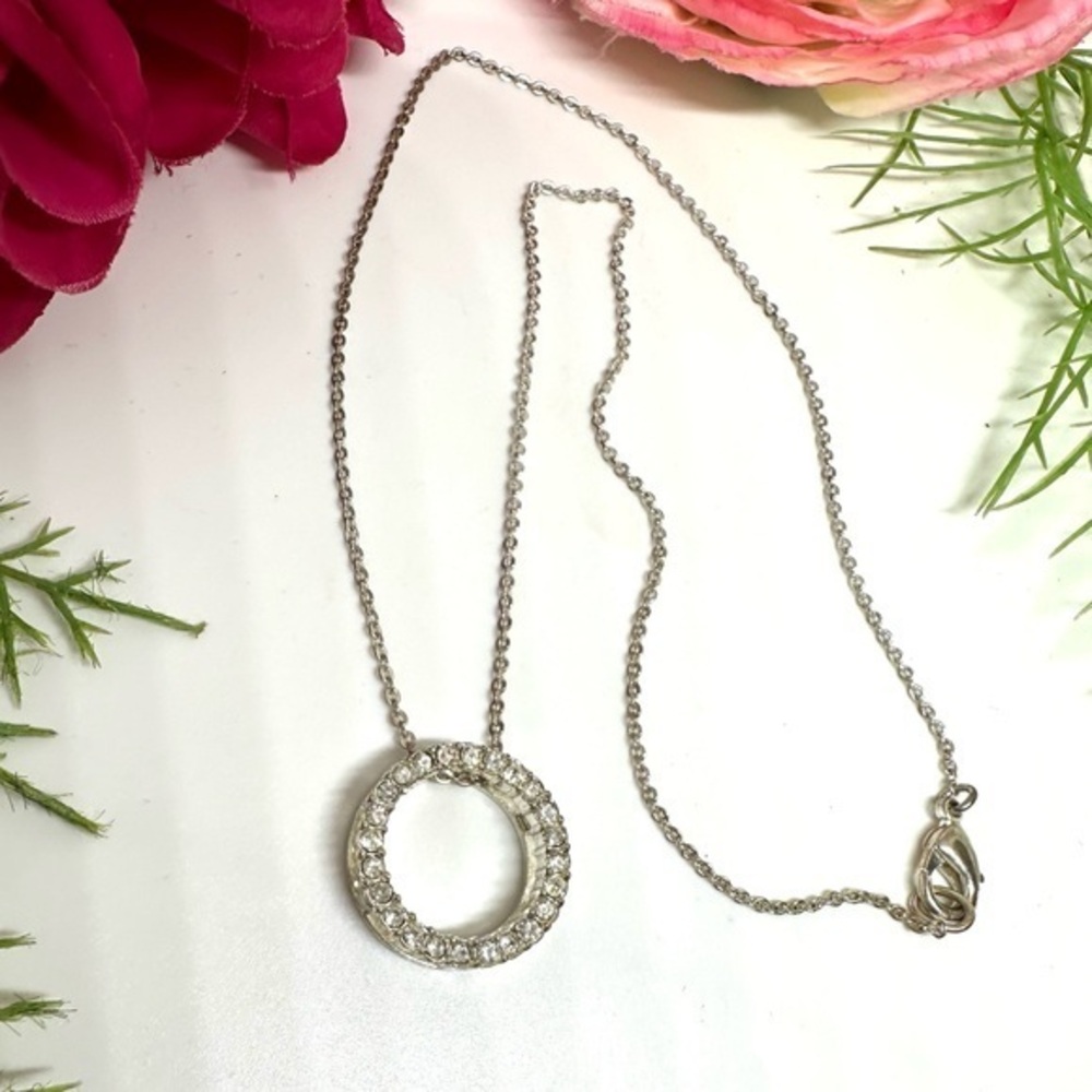 VINTAGE⚜️Avon Circle Crystal Charm Necklace - Silver Plated